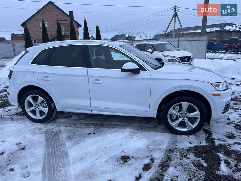 Внедорожник / Кроссовер Audi Q5 2020 в Луцке