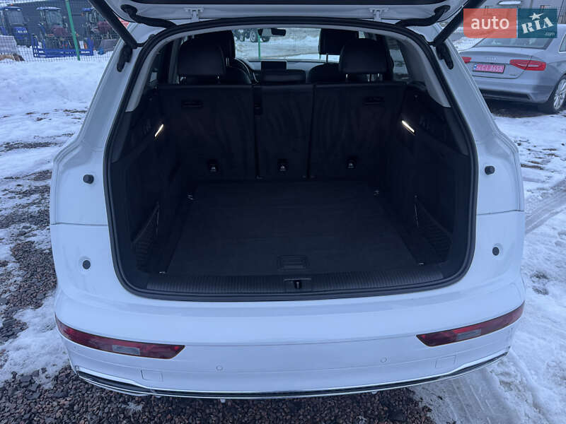 Внедорожник / Кроссовер Audi Q5 2020 в Луцке