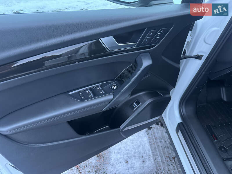 Внедорожник / Кроссовер Audi Q5 2020 в Луцке