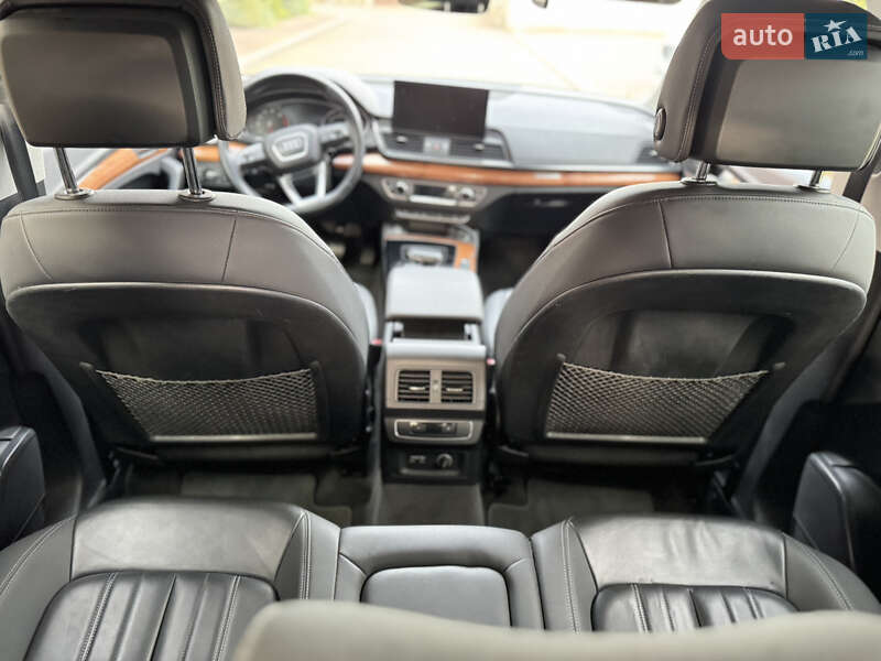 Позашляховик / Кросовер Audi Q5 2020 в Стрию