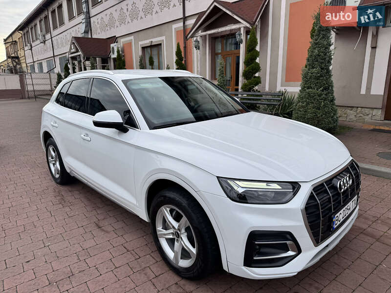 Позашляховик / Кросовер Audi Q5 2020 в Стрию