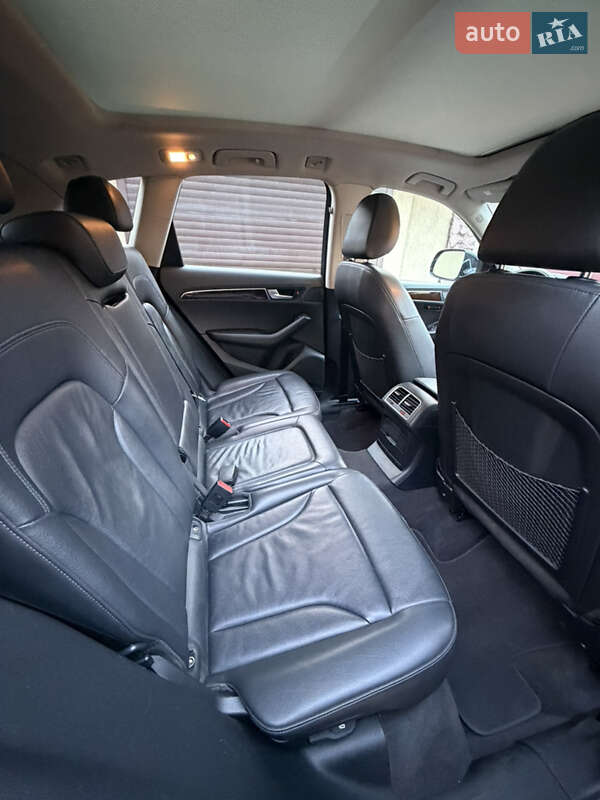 Позашляховик / Кросовер Audi Q5 2011 в Одесі