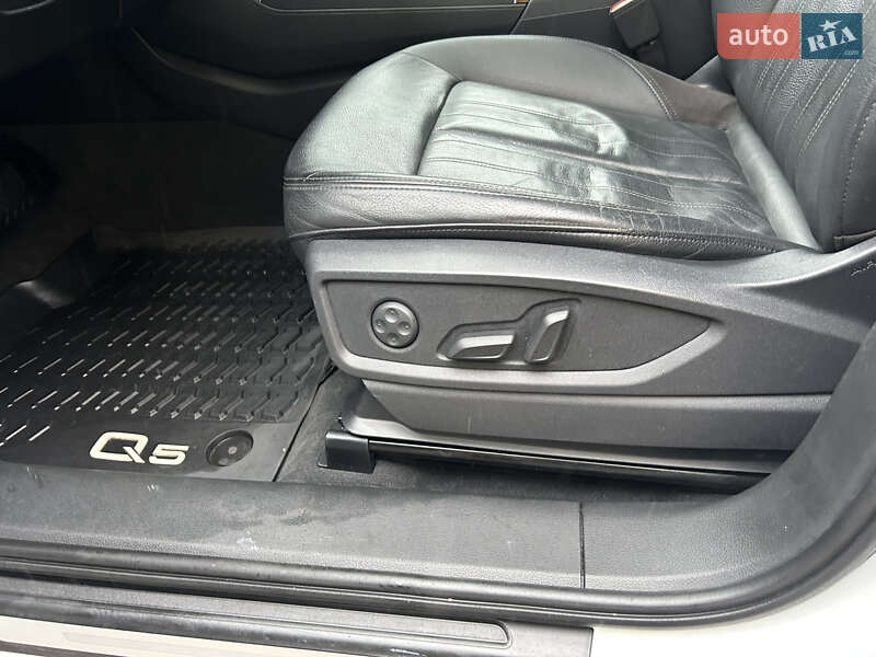 Позашляховик / Кросовер Audi Q5 2017 в Коломиї