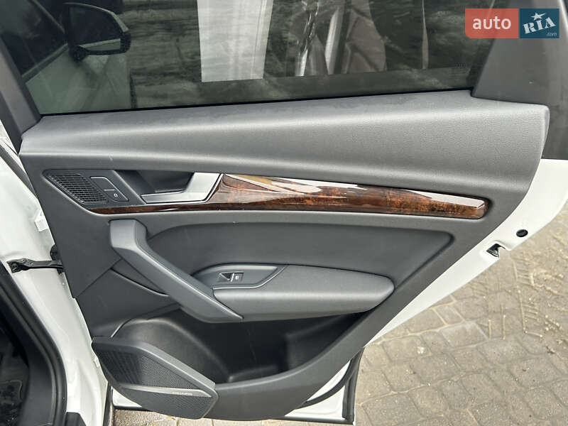 Позашляховик / Кросовер Audi Q5 2017 в Коломиї