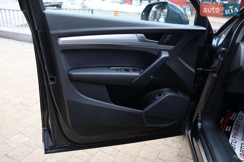 Позашляховик / Кросовер Audi Q5 2020 в Львові