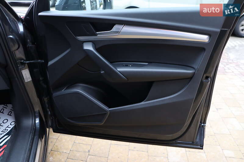 Позашляховик / Кросовер Audi Q5 2020 в Львові