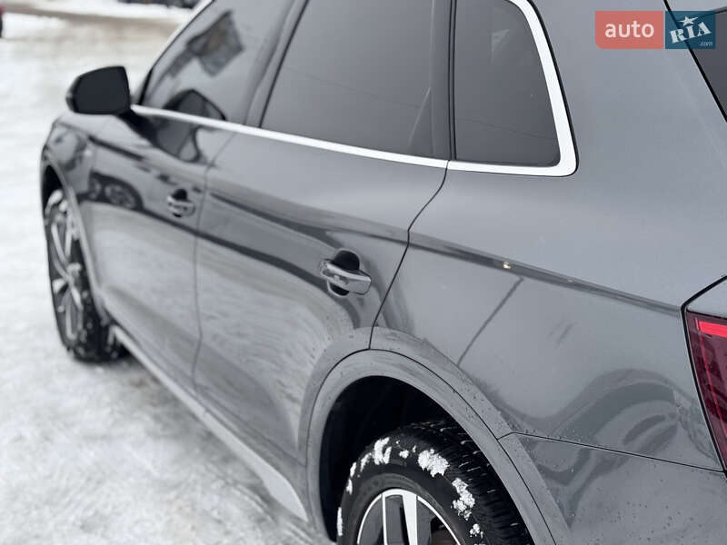 Позашляховик / Кросовер Audi Q5 2023 в Івано-Франківську