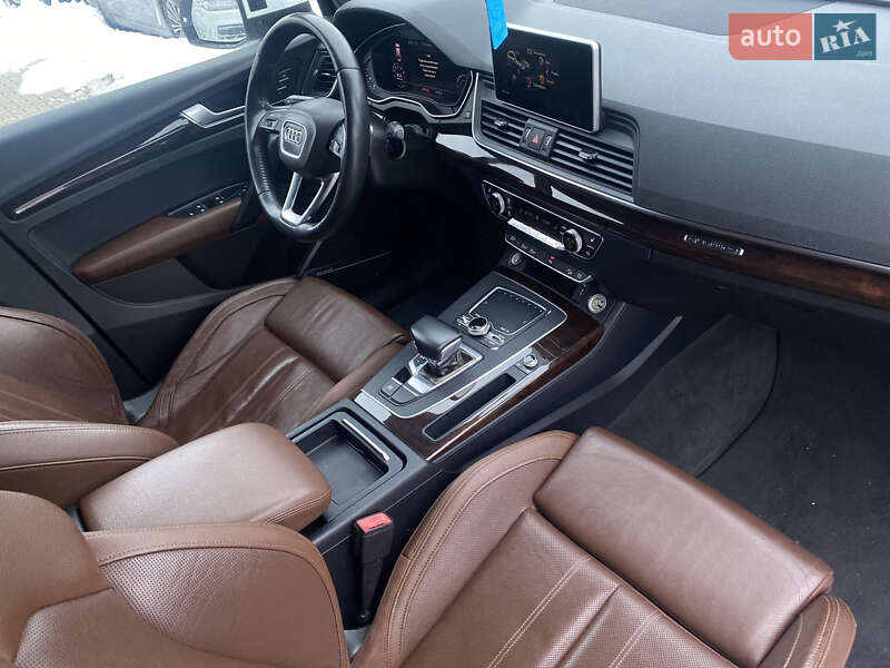 Позашляховик / Кросовер Audi Q5 2018 в Луцьку