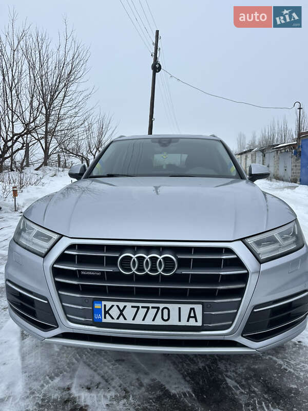 Позашляховик / Кросовер Audi Q5 2018 в Харкові