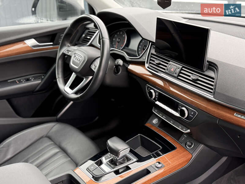 Позашляховик / Кросовер Audi Q5 2020 в Стрию