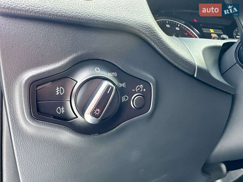 Позашляховик / Кросовер Audi Q5 2015 в Києві