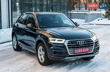 Позашляховик / Кросовер Audi Q5 2019 в Рівному