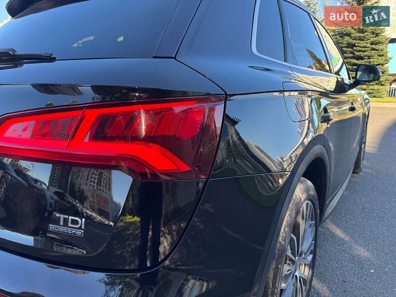Позашляховик / Кросовер Audi Q5 2016 в Києві