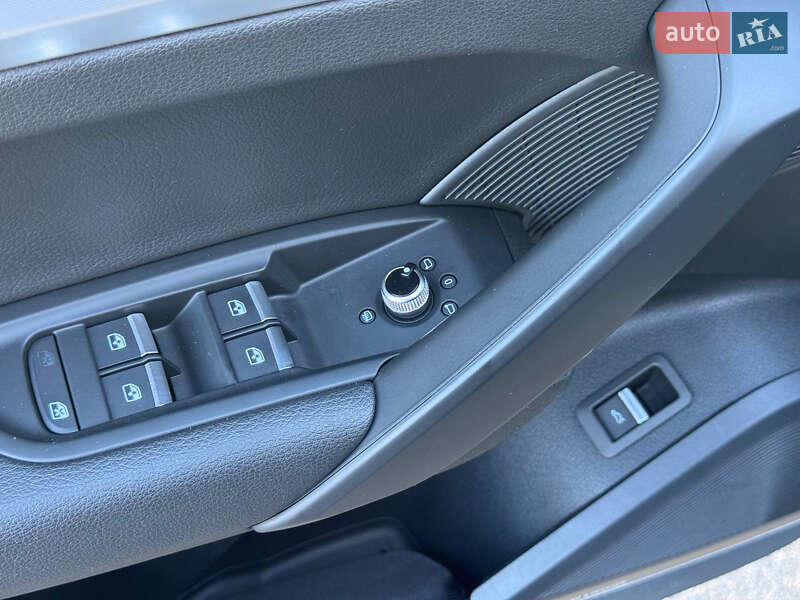 Позашляховик / Кросовер Audi Q5 2016 в Києві