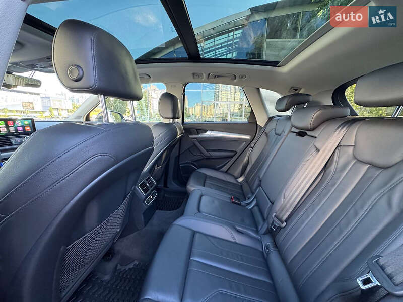 Позашляховик / Кросовер Audi Q5 2016 в Києві