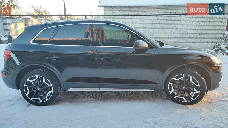 Позашляховик / Кросовер Audi Q5 2019 в Житомирі
