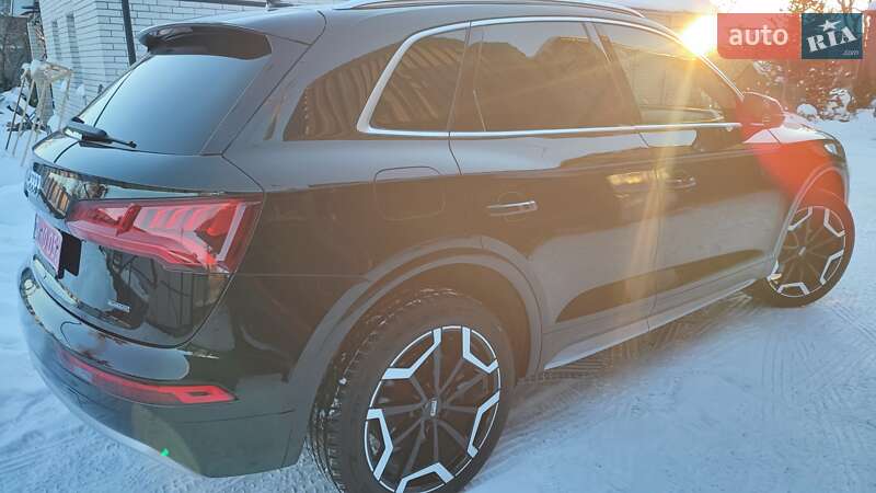 Позашляховик / Кросовер Audi Q5 2019 в Житомирі