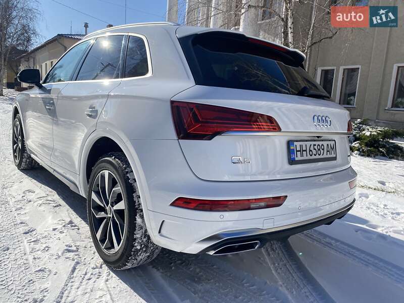 Позашляховик / Кросовер Audi Q5 2022 в Одесі