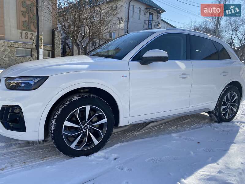 Позашляховик / Кросовер Audi Q5 2022 в Одесі