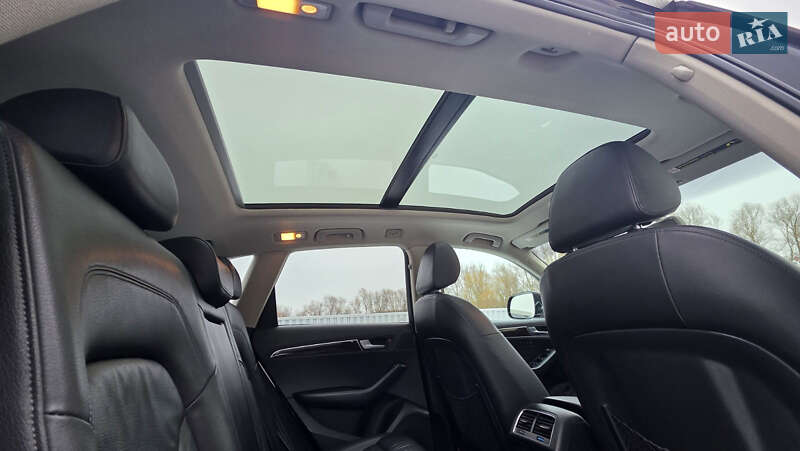 Внедорожник / Кроссовер Audi Q5 2010 в Хмельницком