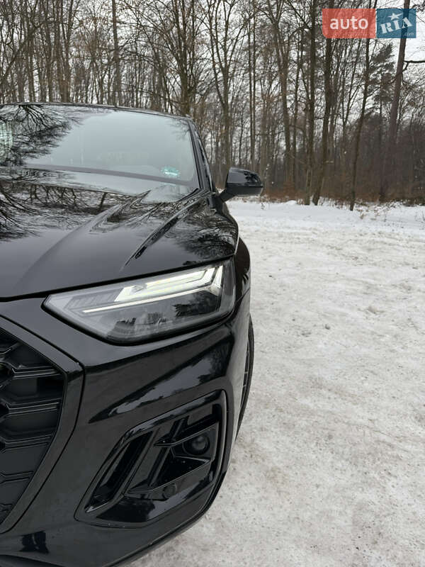 Позашляховик / Кросовер Audi Q5 2022 в Львові