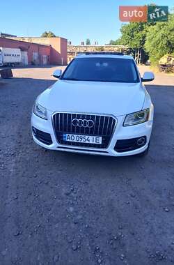 Внедорожник / Кроссовер Audi Q5 2015 в Ужгороде