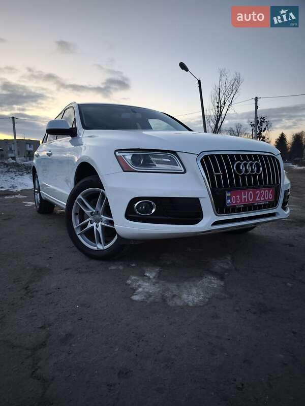 Позашляховик / Кросовер Audi Q5 2016 в Луцьку