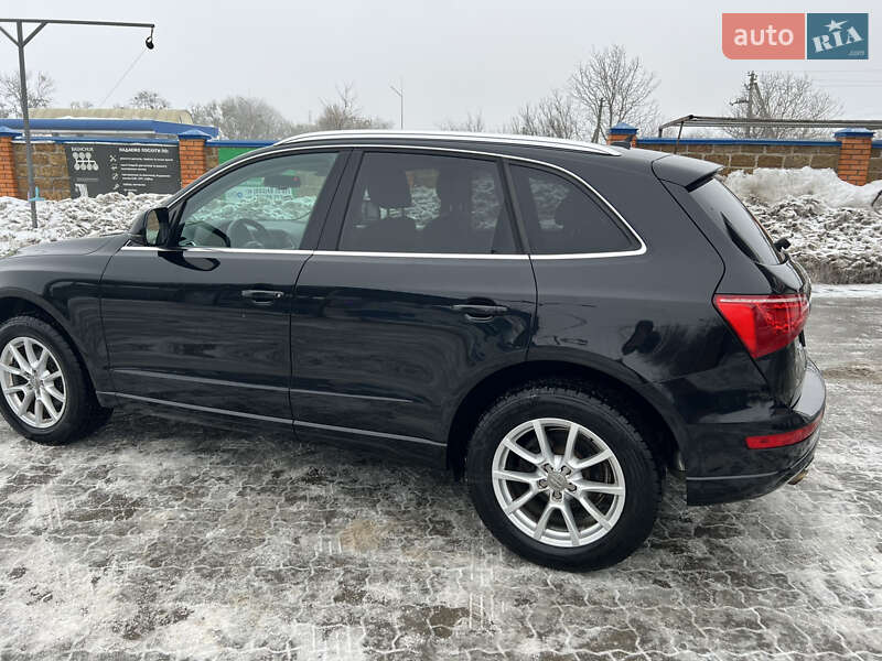 Позашляховик / Кросовер Audi Q5 2012 в Володимирі