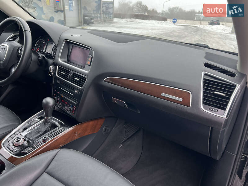 Позашляховик / Кросовер Audi Q5 2012 в Володимирі