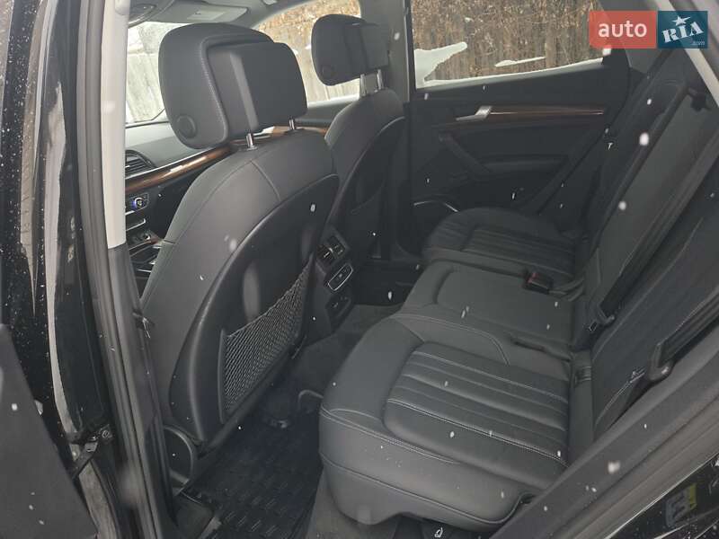 Позашляховик / Кросовер Audi Q5 2020 в Києві