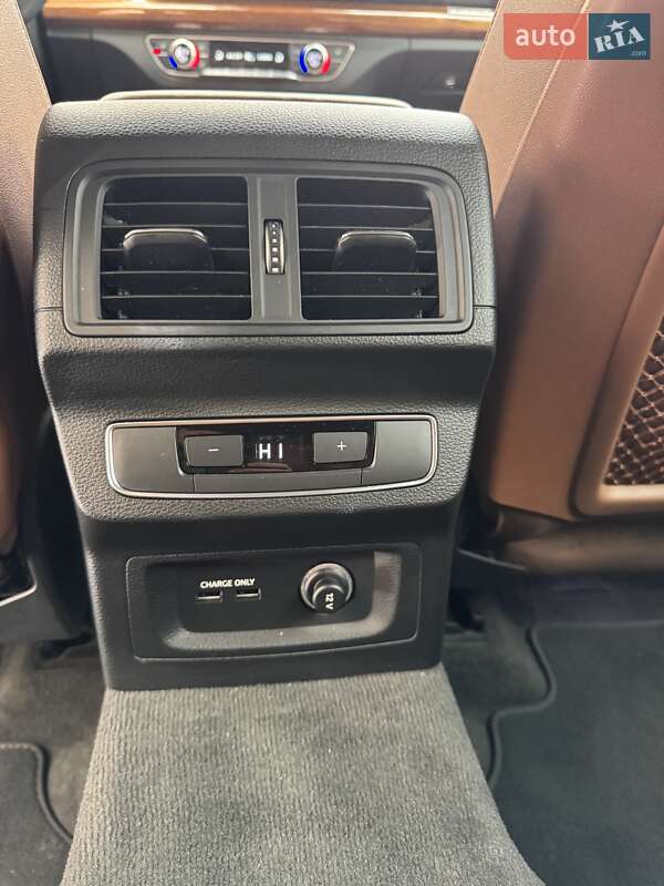 Внедорожник / Кроссовер Audi Q5 2020 в Киеве