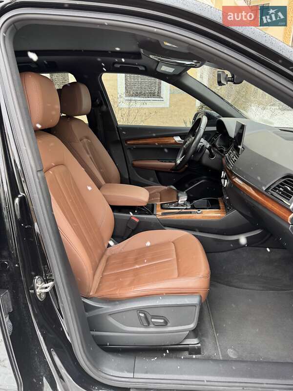 Внедорожник / Кроссовер Audi Q5 2020 в Киеве