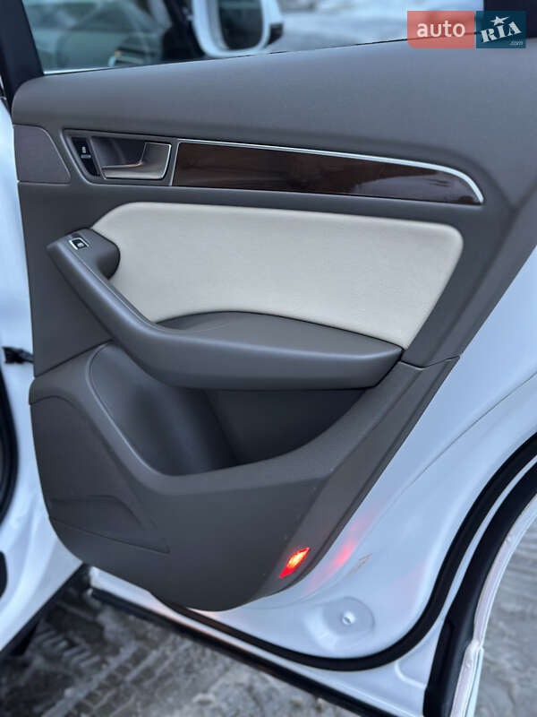 Позашляховик / Кросовер Audi Q5 2015 в Дрогобичі