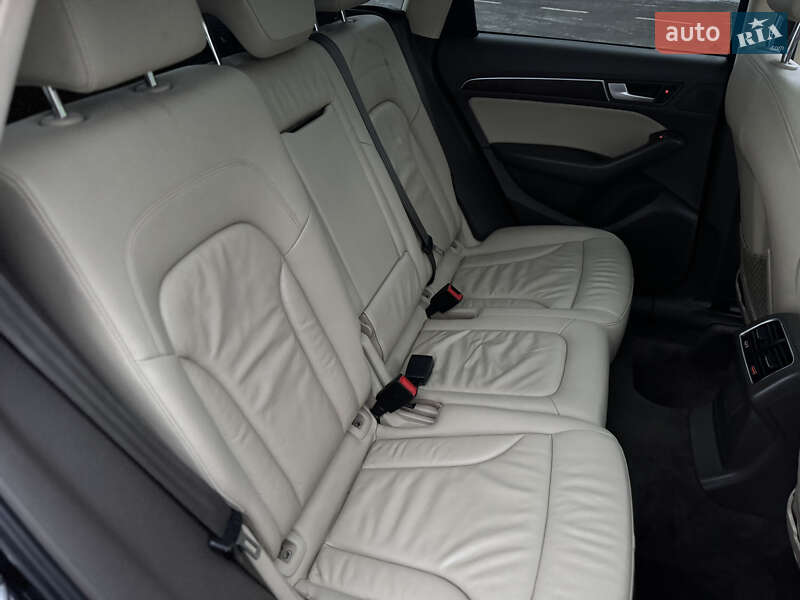 Позашляховик / Кросовер Audi Q5 2014 в Дубні