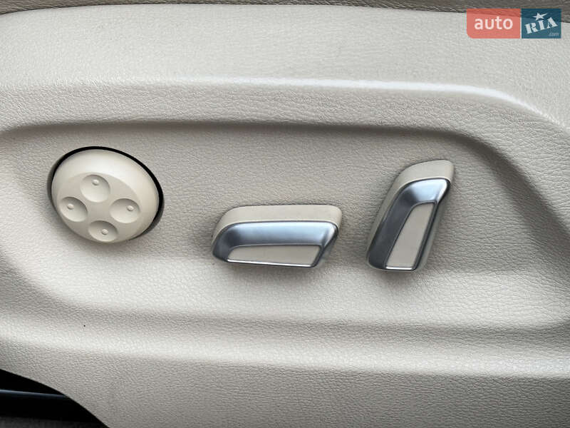 Позашляховик / Кросовер Audi Q5 2015 в Дрогобичі