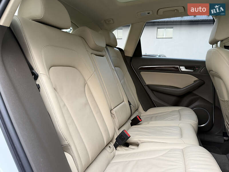 Позашляховик / Кросовер Audi Q5 2015 в Дрогобичі