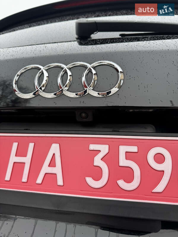 Внедорожник / Кроссовер Audi Q5 2017 в Владимире