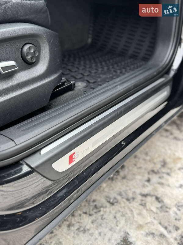 Внедорожник / Кроссовер Audi Q5 2017 в Владимире