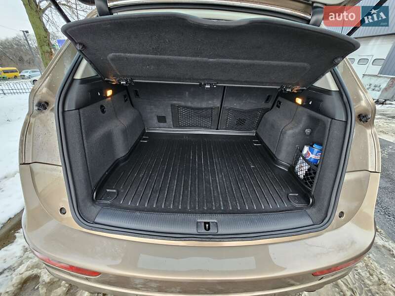 Позашляховик / Кросовер Audi Q5 2012 в Дніпрі