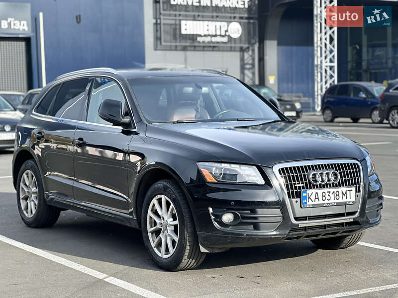 Внедорожник / Кроссовер Audi Q5 2011 в Обухове