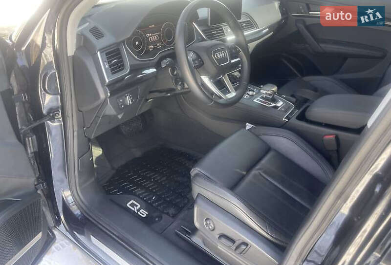 Позашляховик / Кросовер Audi Q5 2019 в Луцьку фото 3 Позашляховик / Кросовер Audi Q5 2019 в Луцьку