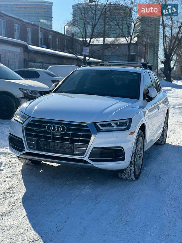Внедорожник / Кроссовер Audi Q5 2018 в Киеве