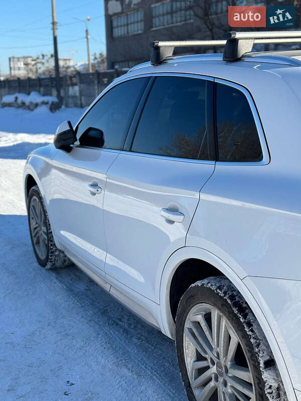 Внедорожник / Кроссовер Audi Q5 2018 в Киеве