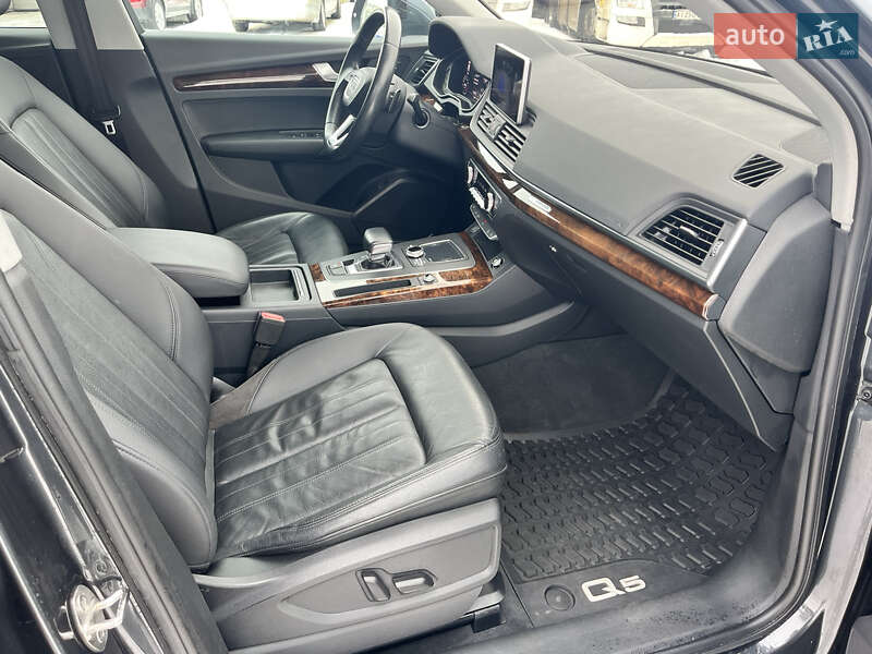 Позашляховик / Кросовер Audi Q5 2017 в Києві