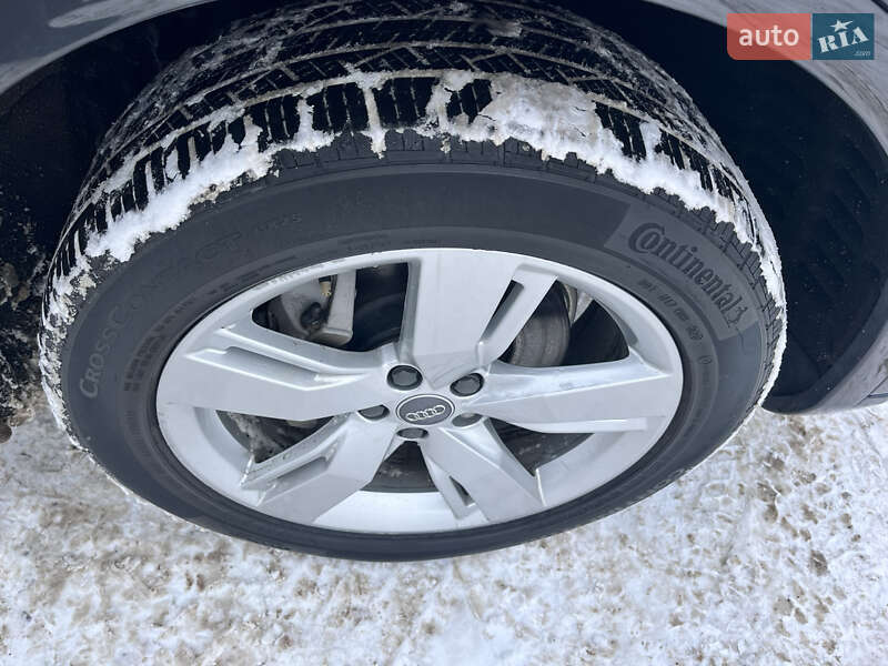 Позашляховик / Кросовер Audi Q5 2017 в Києві