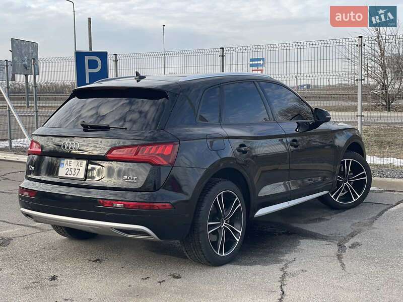 Внедорожник / Кроссовер Audi Q5 2017 в Днепре