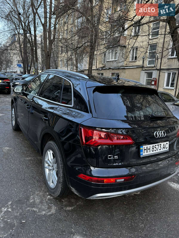 Внедорожник / Кроссовер Audi Q5 2020 в Теплодаре фото 4 Внедорожник / Кроссовер Audi Q5 2020 в Теплодаре