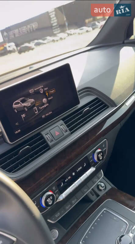 Позашляховик / Кросовер Audi Q5 2020 в Києві фото 3 Позашляховик / Кросовер Audi Q5 2020 в Києві