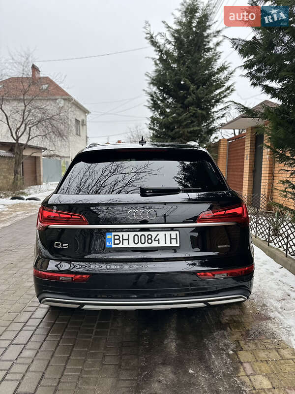 Позашляховик / Кросовер Audi Q5 2021 в Одесі