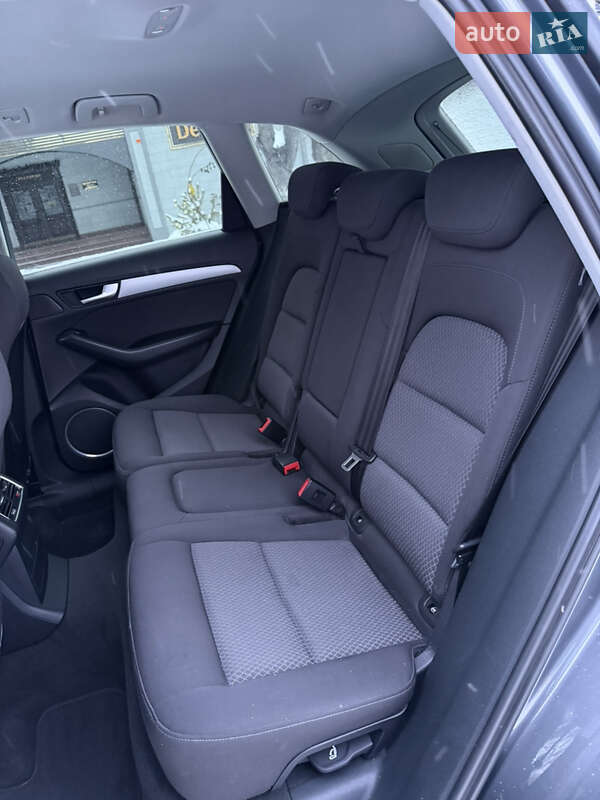 Позашляховик / Кросовер Audi Q5 2015 в Кам'янець-Подільському